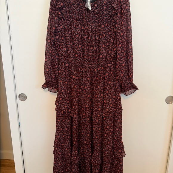 NWT Madewell Georgette Tiered
Ruffle Midi Dress in Orchard
Floral - Picture 3 of 7